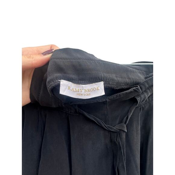 Black Tie Waist Flowy Pants - Picture 3 of 4